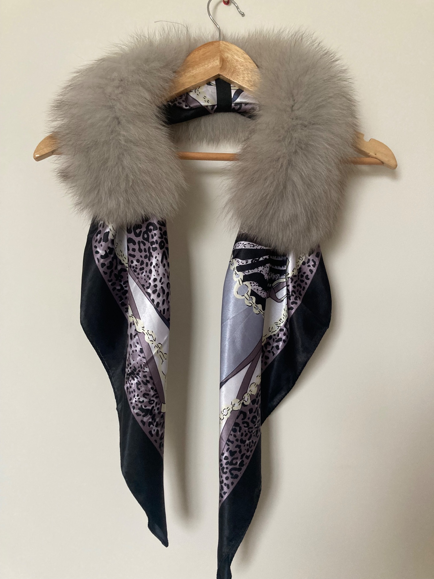 Silver Grey Faux Fur Scarf / Collar