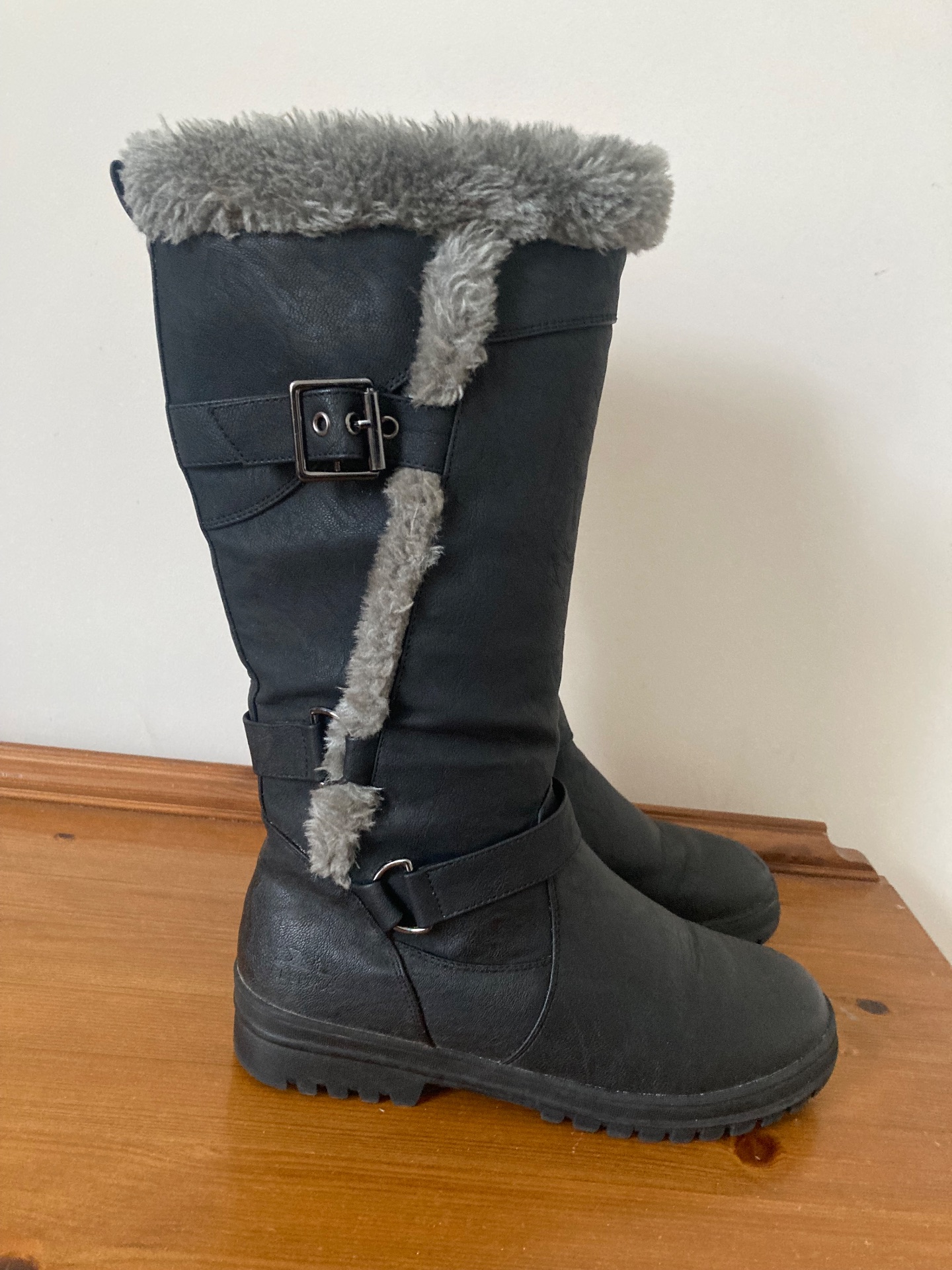 Trespass Black Leather Fur Lined Biker Style Boots Size 4
