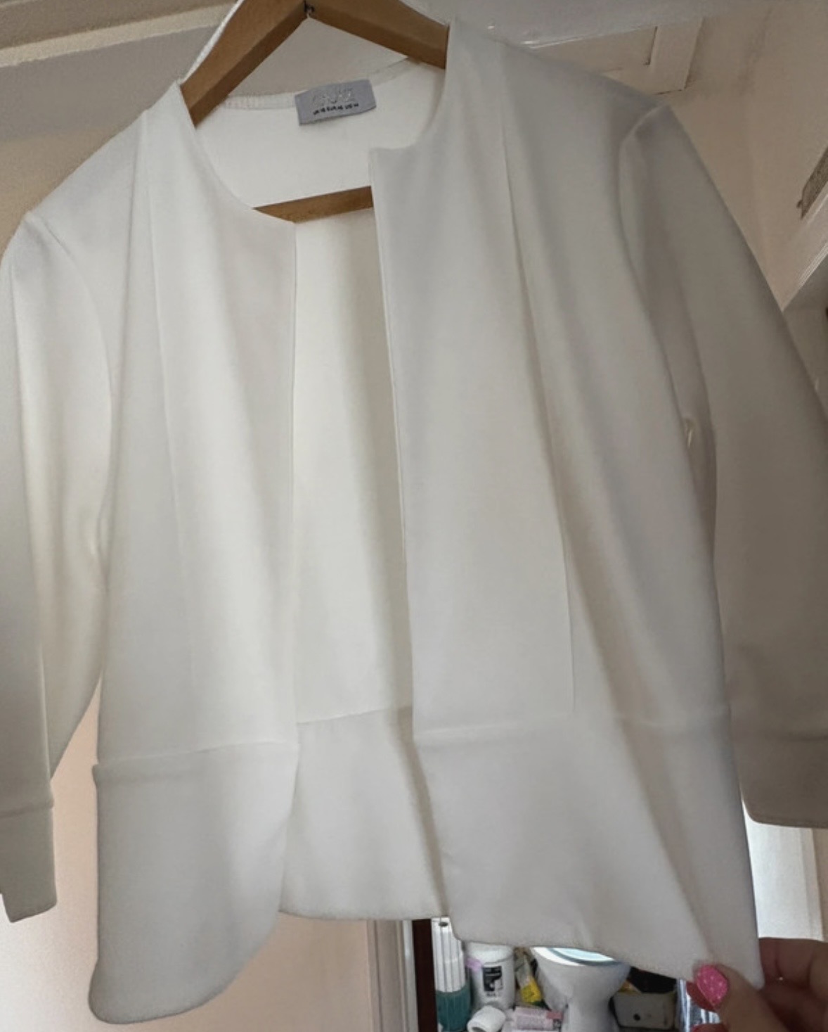 Quiz cream 3/4 sleeve jacket size 18