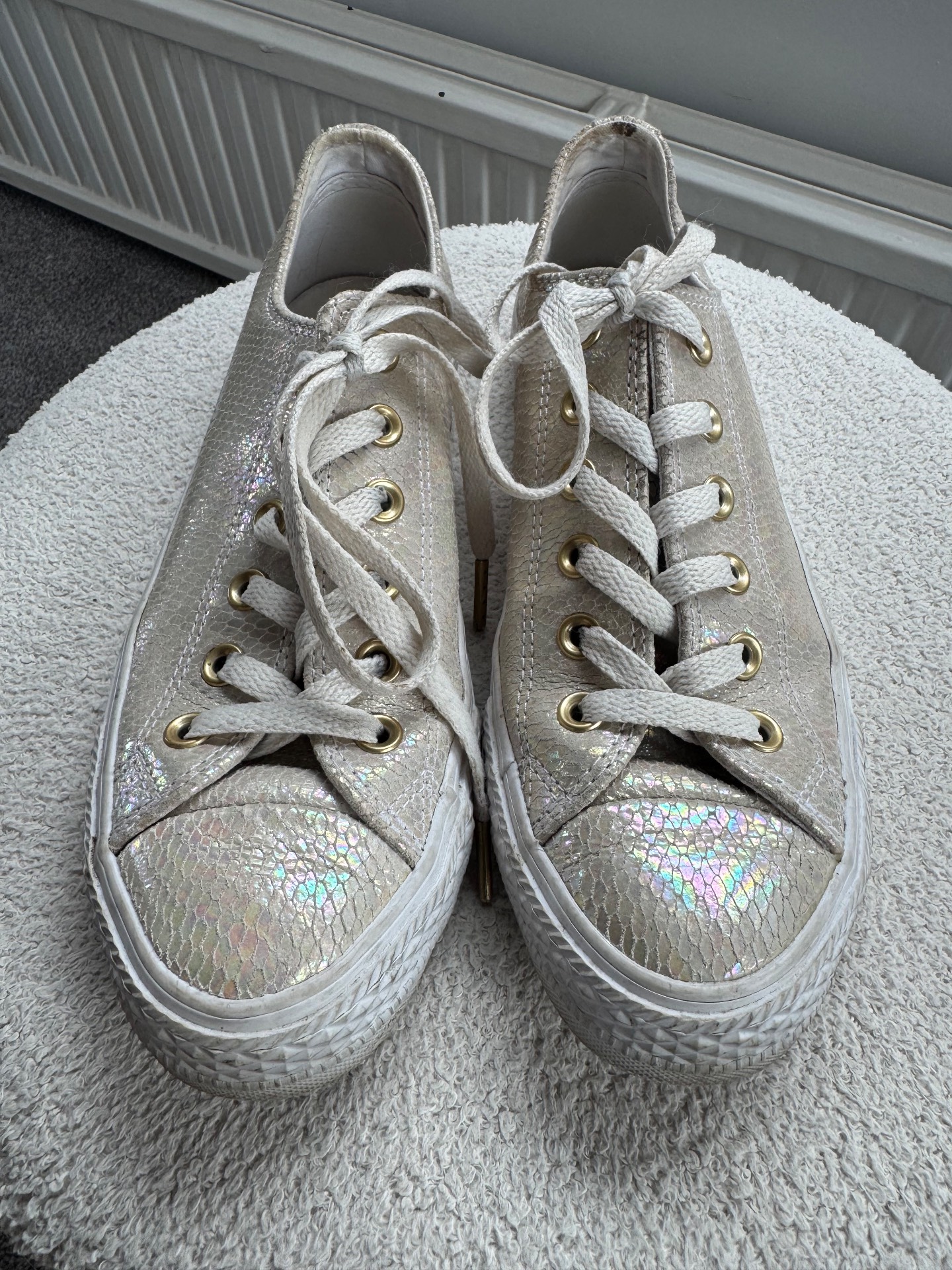 Converse gold shimmer pumps, size 5.5