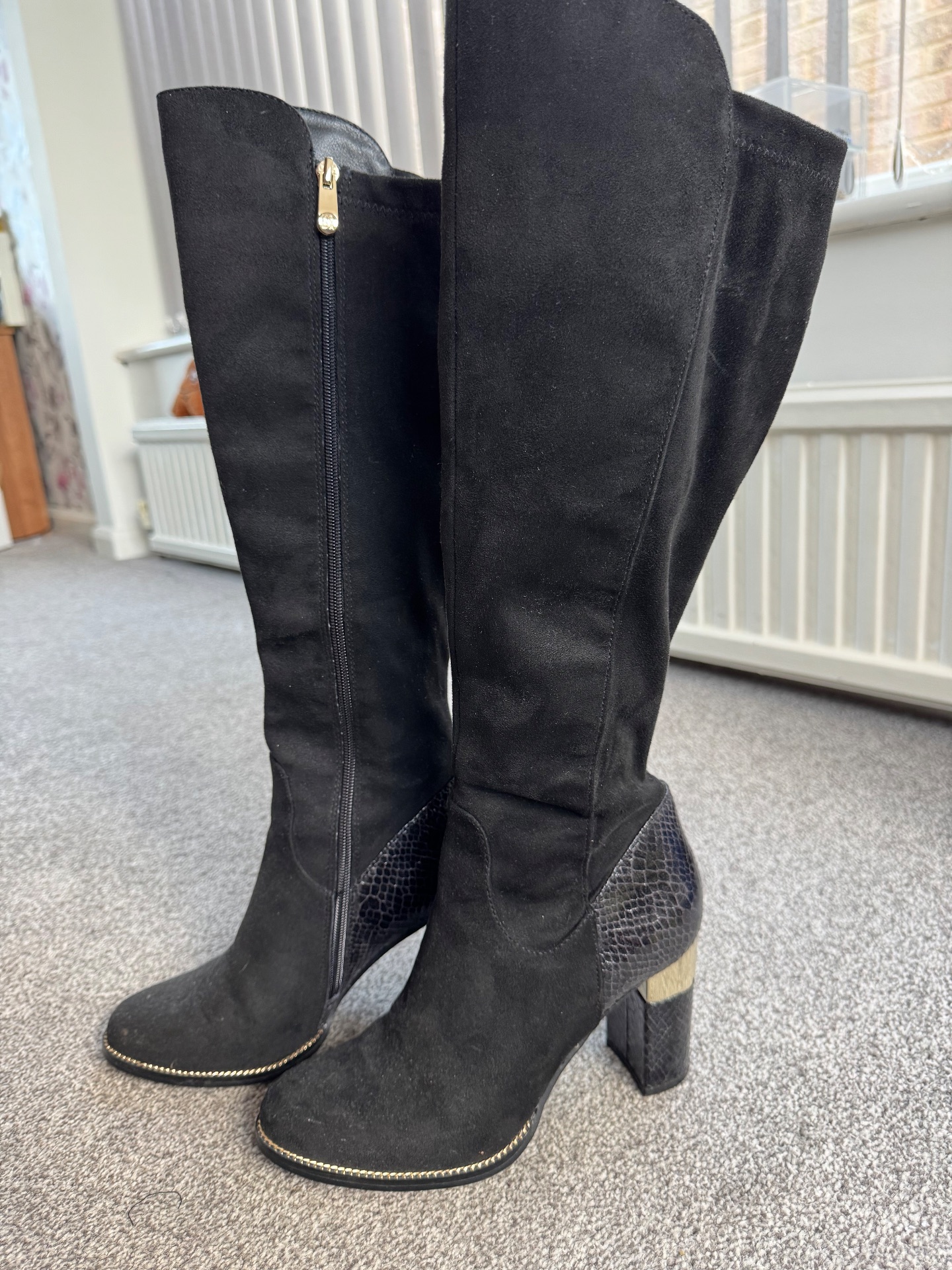 Moda in Pelle long black boots