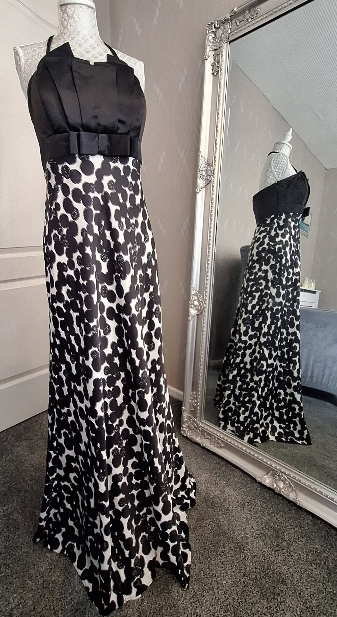 Stunning maxi dress by Roman Originals