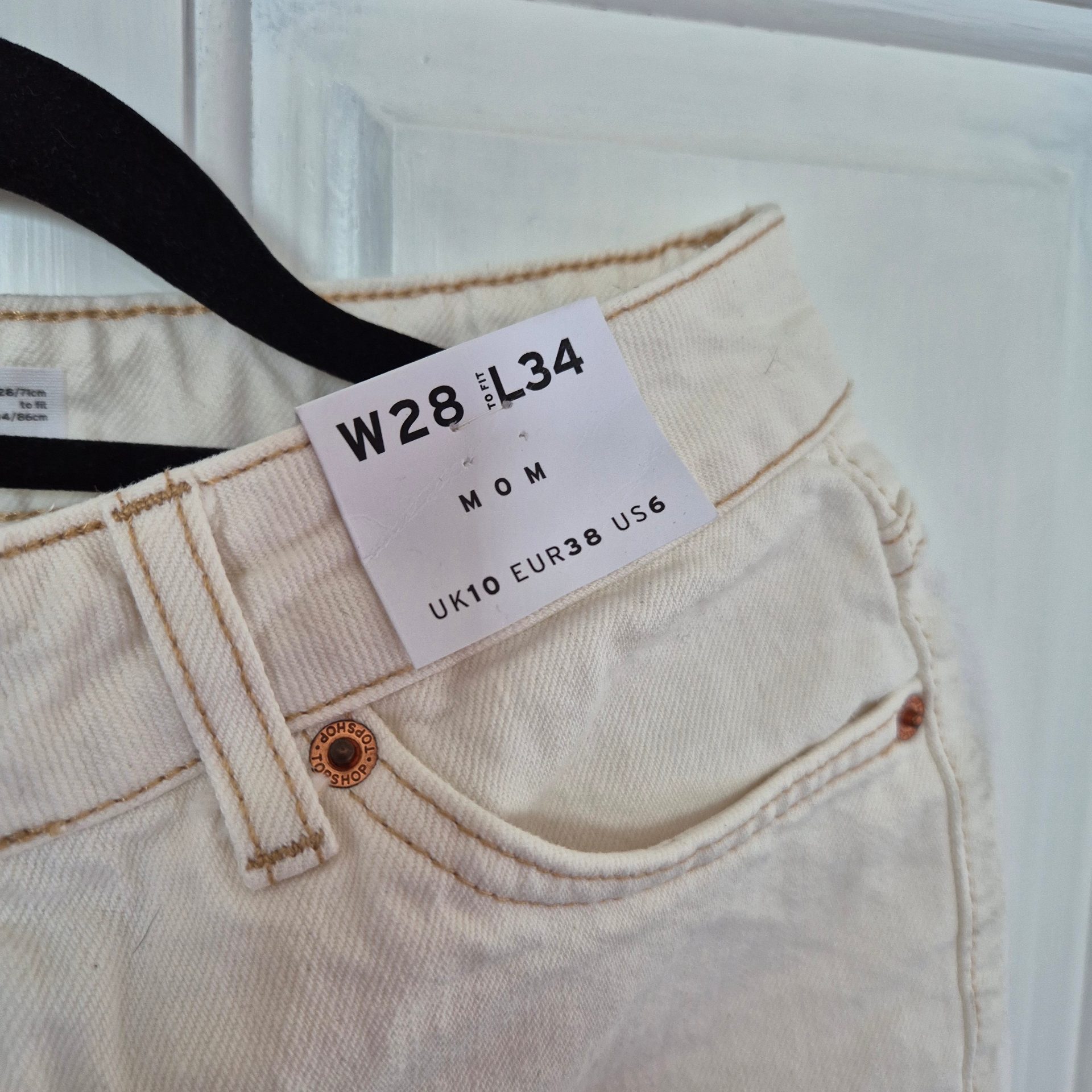 Topshop Mom Jeans. Size 10. New.