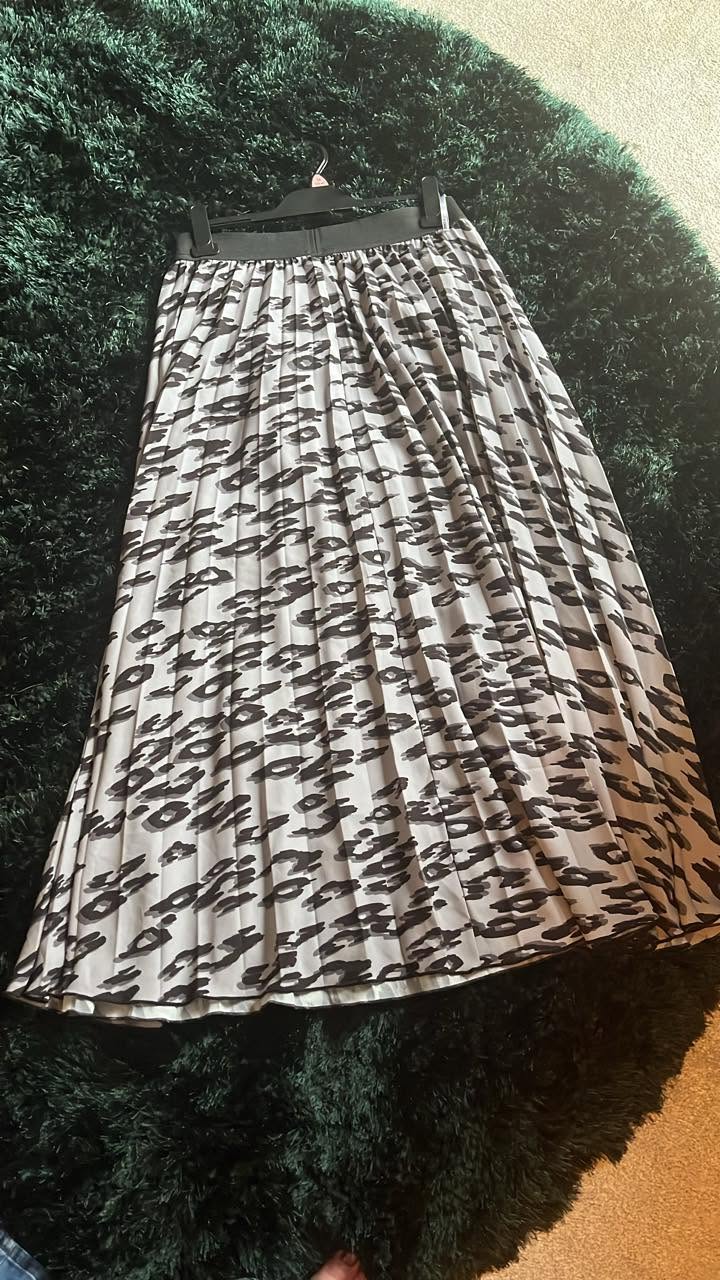 Leopard Print Pleated Midi Skirt