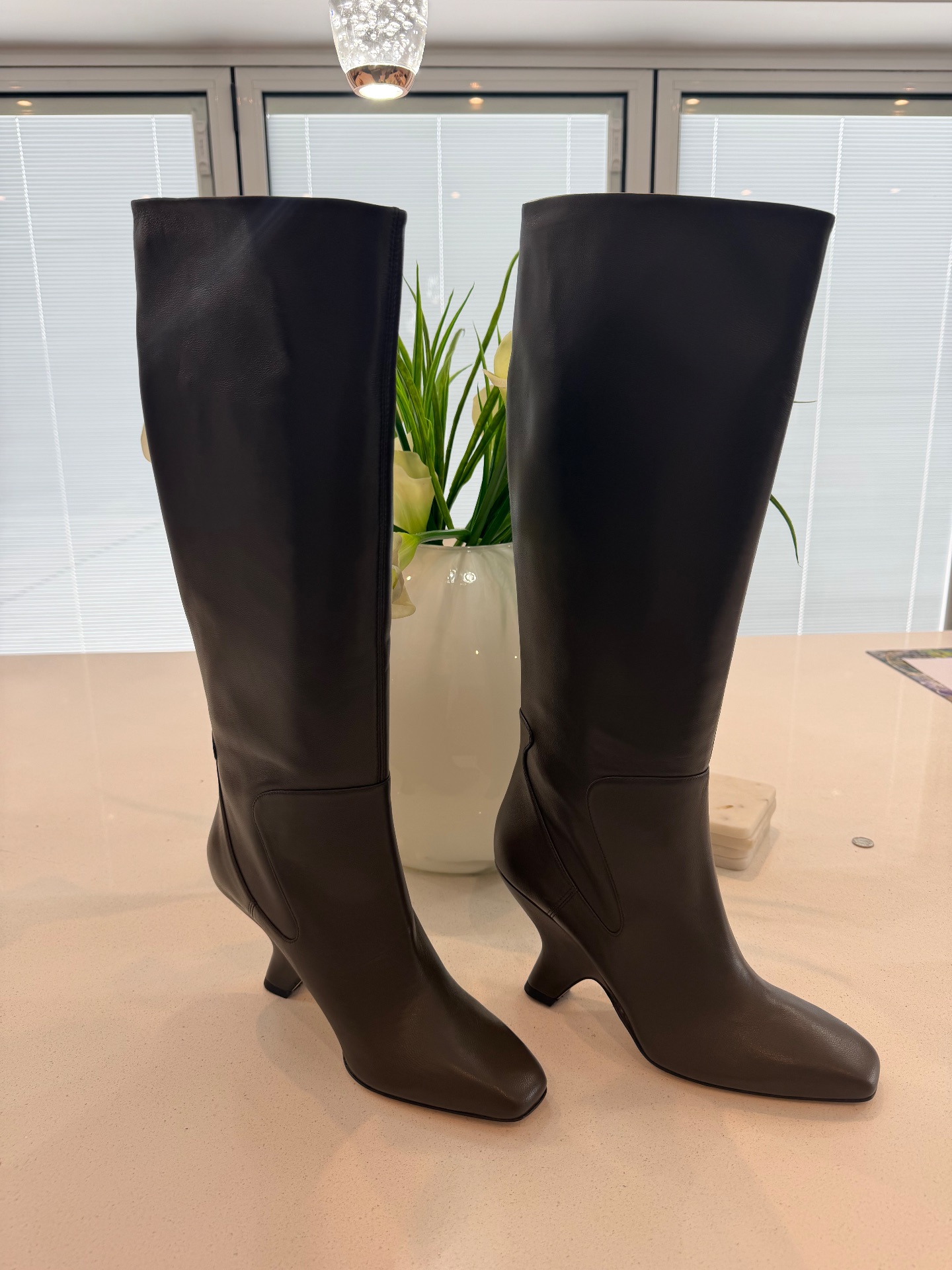 Russel & Bromley stunning new leather boots size 6/39