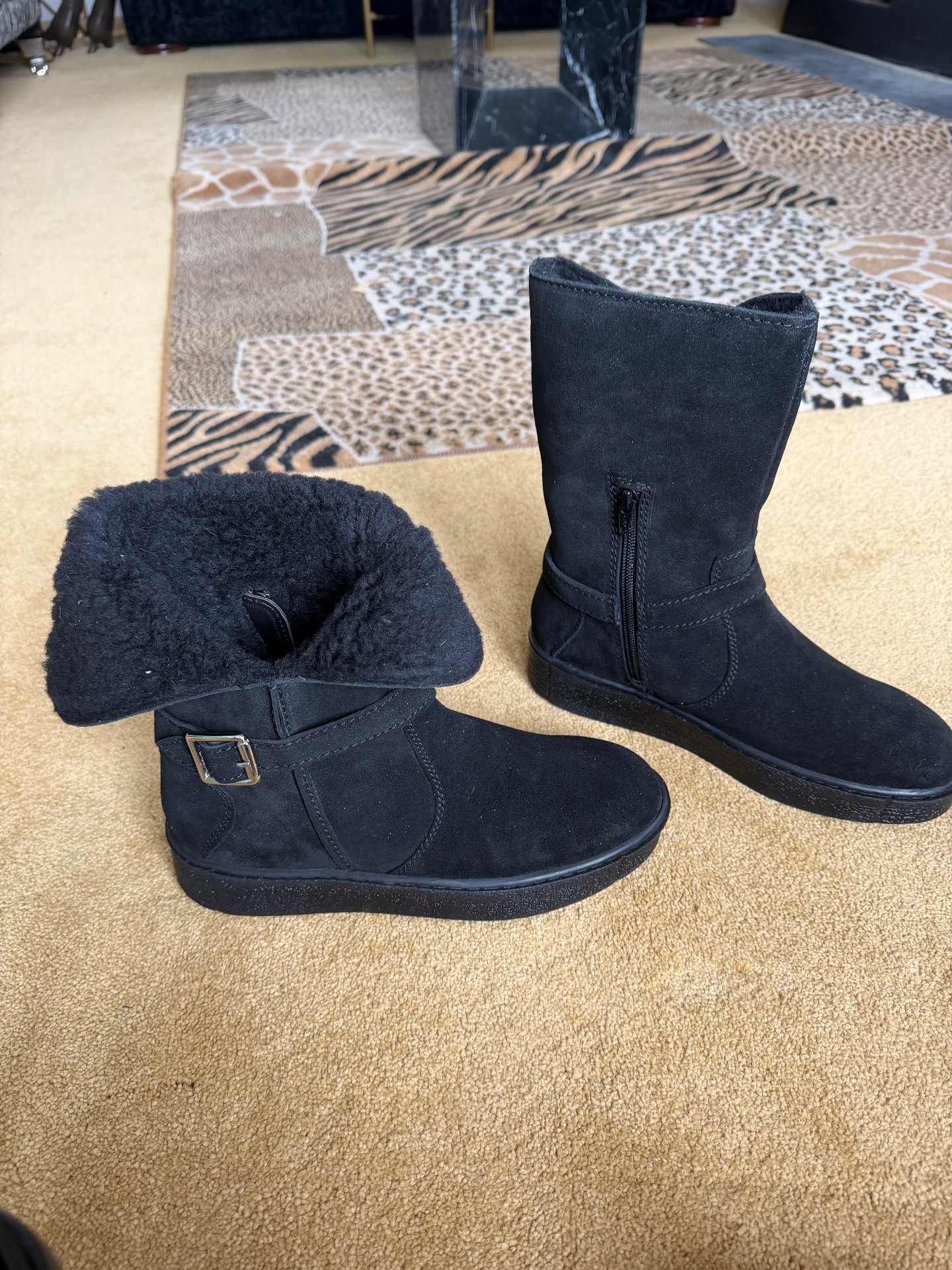 New ravel leather suede  ankle boots size 5/38