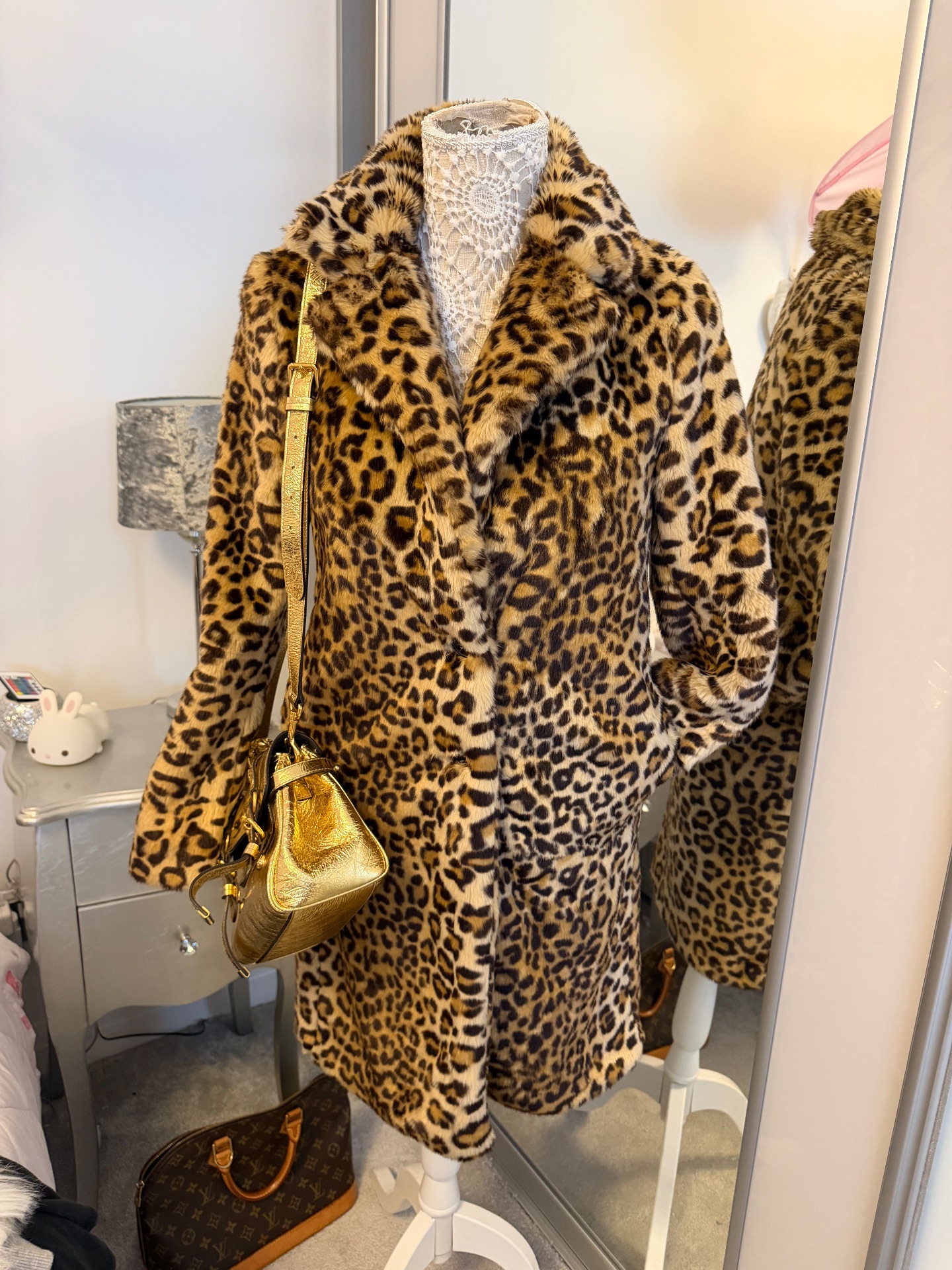 Stunning leopard faux fur coat zara XS
