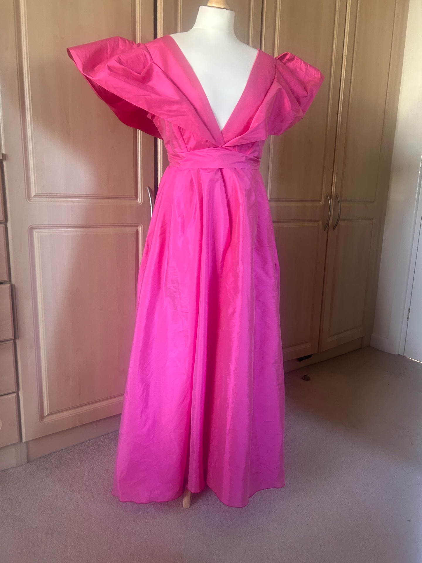 Kevan Jon Hot Pink Fuchsia Statement Occasion Dress – Made in England – Size 3