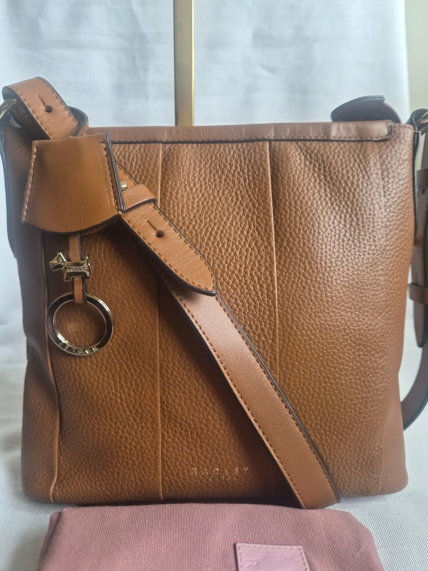 RADLEY. *ETON MEWS* TAN LEATHER CROSSBODY BAG.
