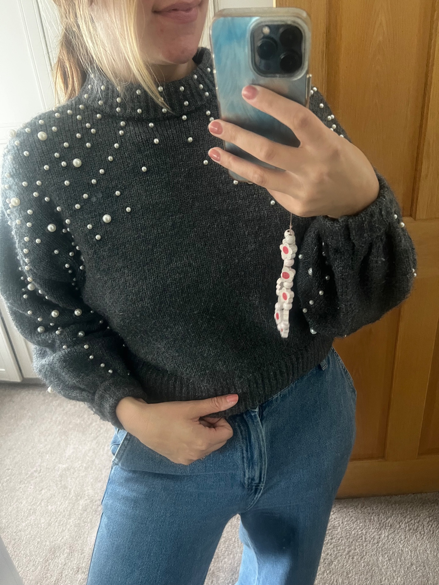 Grey and Pearl style crop jumper size large