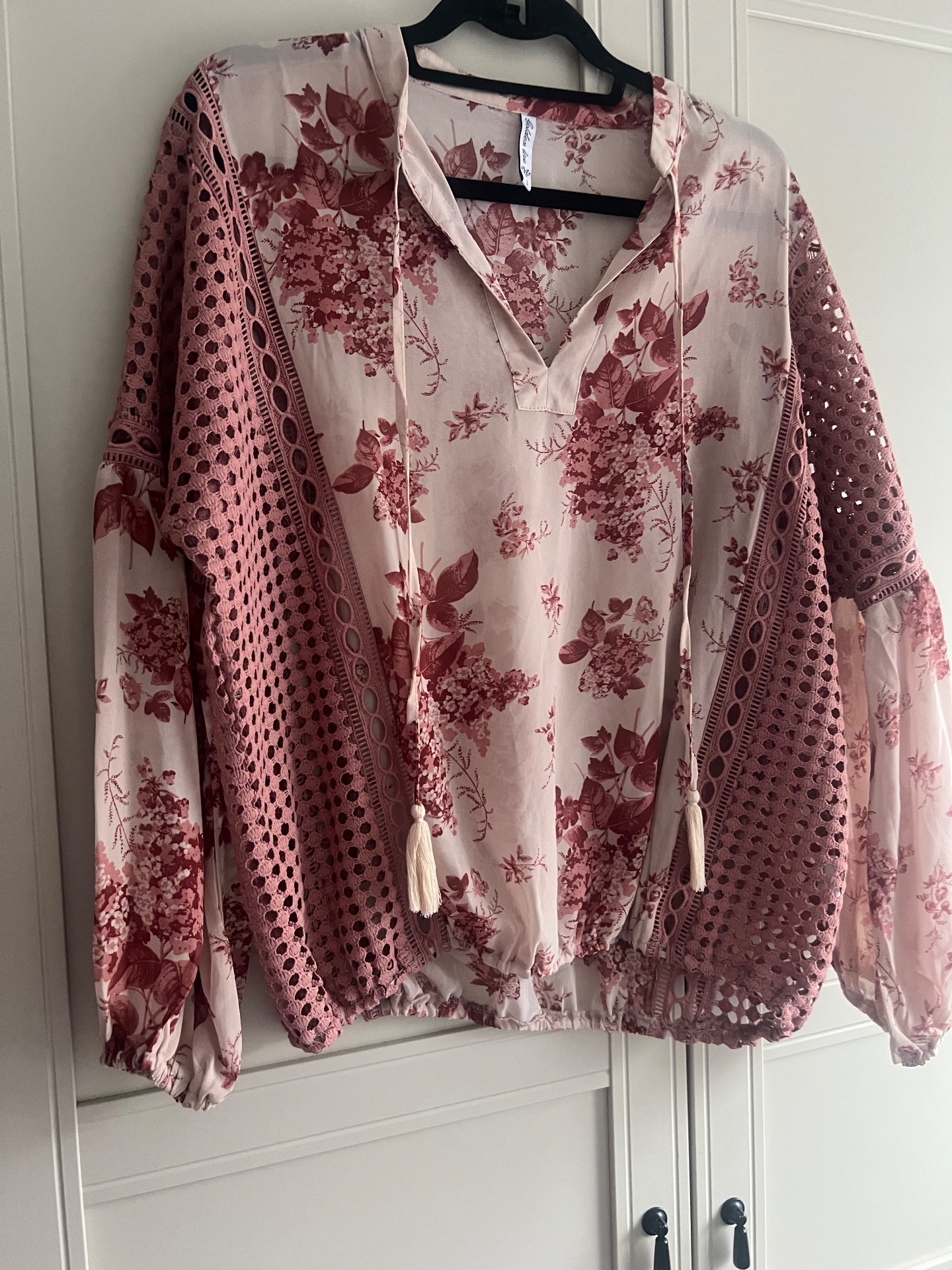 Boutique blouse pink print size large
